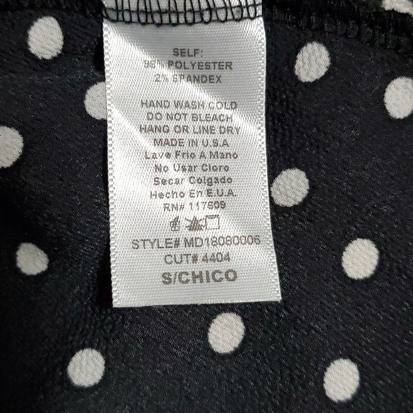 Mimi & Daphne women's Polk a dot size small top - Picture 7 of 7